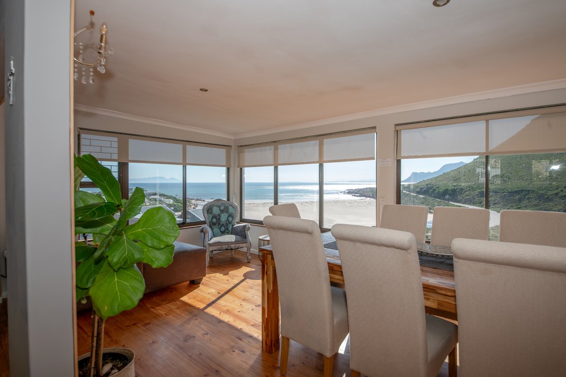 House in Rooi-Els, Western Cape, South Africa 5 - 17995222