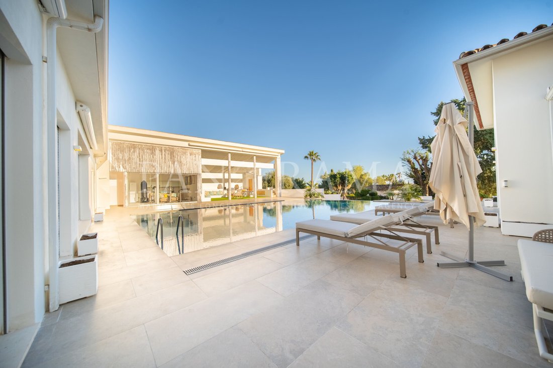 Villa in Guadalmina Alta, San Pedro de Alcantara, Spain 3 - 17986002