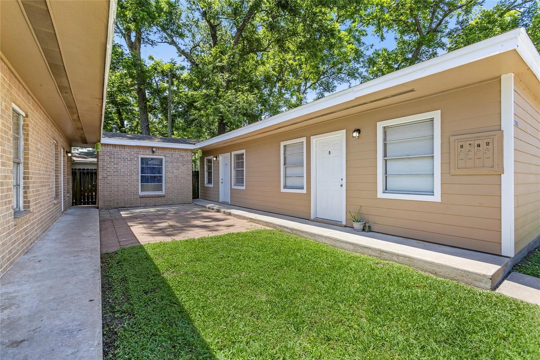 Alvin, Texas, United States 3 - 17994753