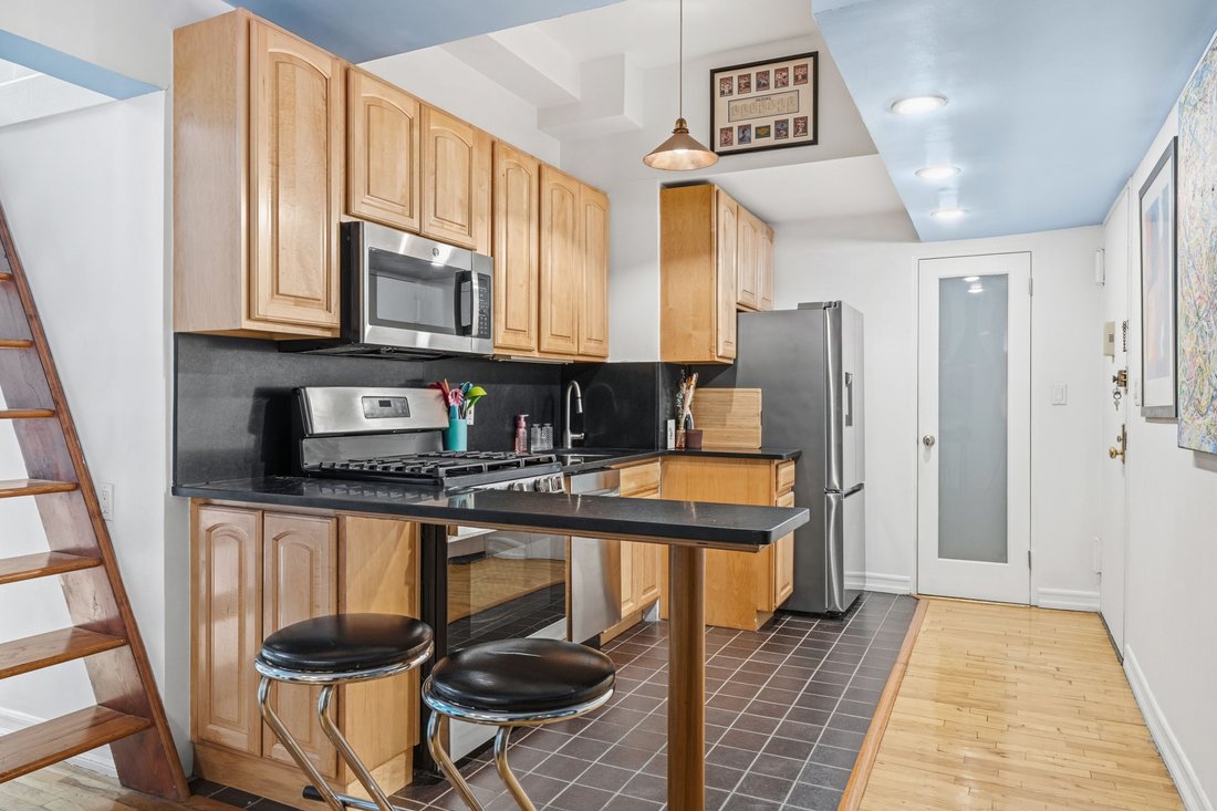 Co Op in New York, New York, United States 3 - 17985724
