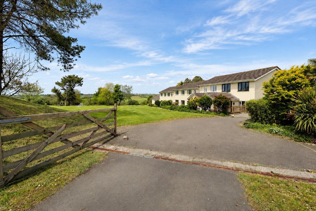 House in Devon, England 2 - 17991234