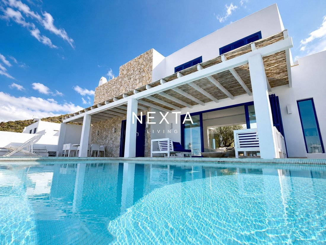 Chalet in Costa Adeje, Adeje, Canary Islands 1 - 17987571