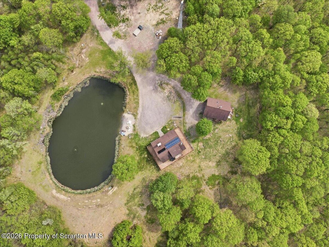 House in Dunmore, Pennsylvania, United States 3 - 17984026