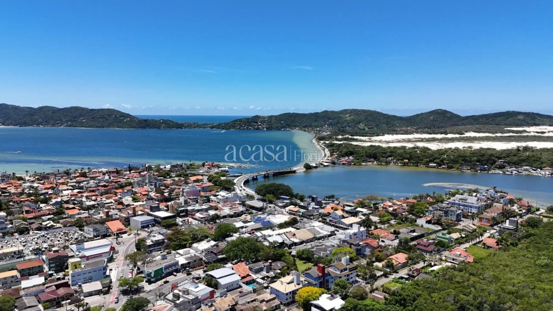 House in Florianópolis, State of Santa Catarina, Brazil 2 - 17986325