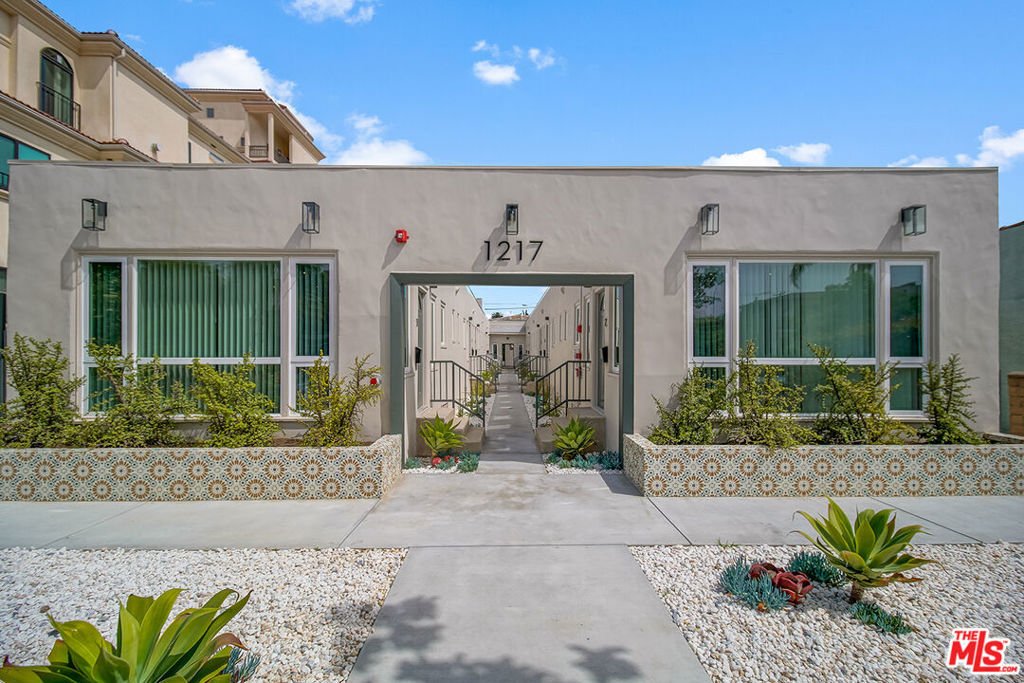 Santa Monica, California, United States 1 - 17987576