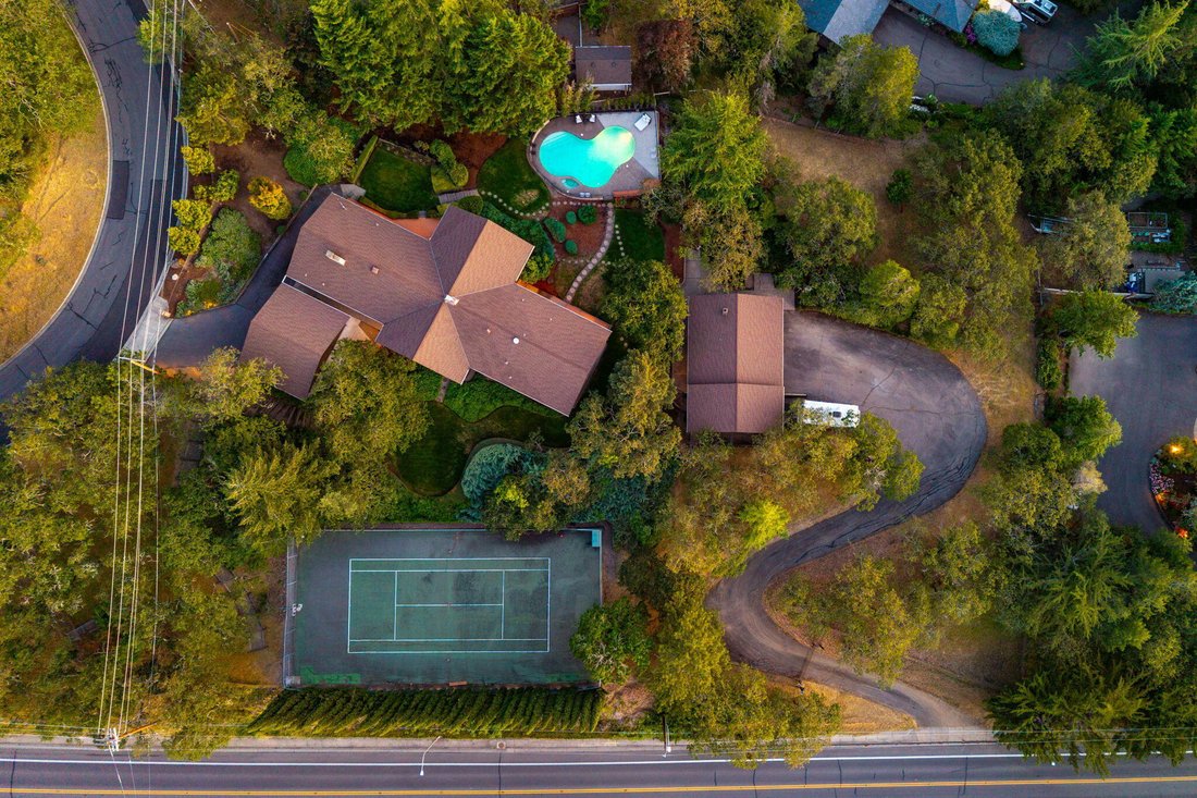 House in Medford, Oregon, United States 5 - 17994187