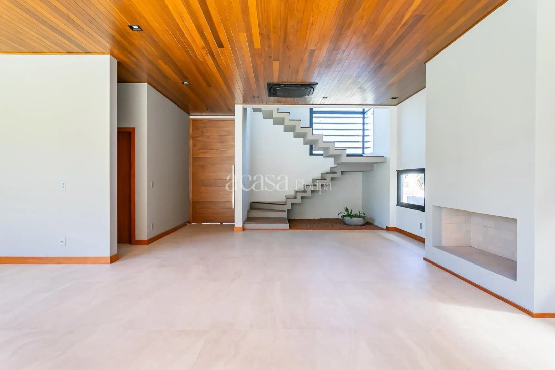 House in Florianópolis, State of Santa Catarina, Brazil 2 - 17984252