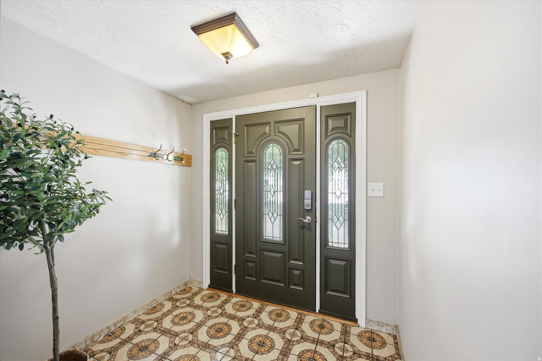 House in Sandy, Utah, United States 3 - 17984390