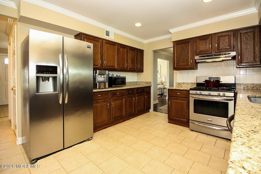 House in Freehold Township, New Jersey, United States 2 - 17992978