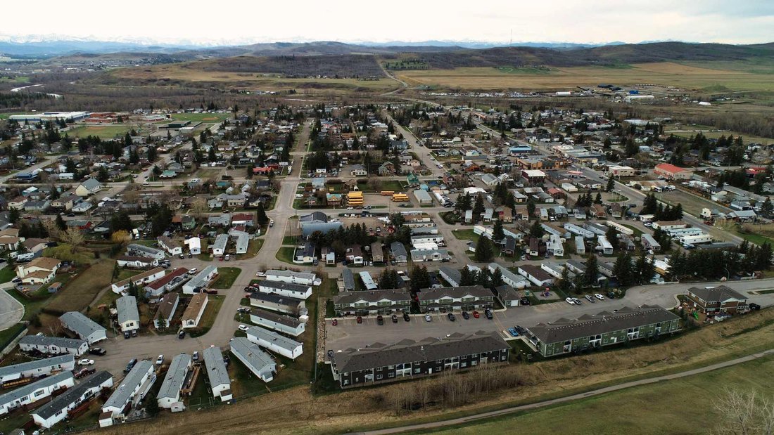 Land in Diamond Valley, Alberta, Canada 2 - 17998504