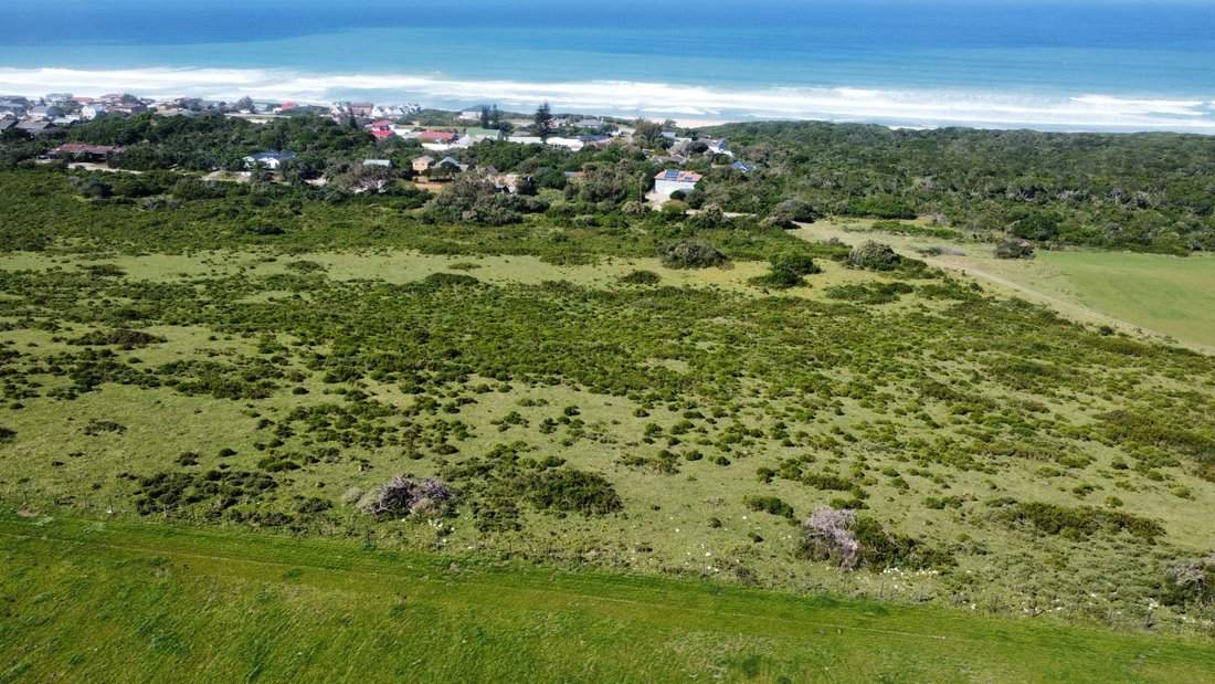 Land in Seafield, Eastern Cape, South Africa 1 - 17986576