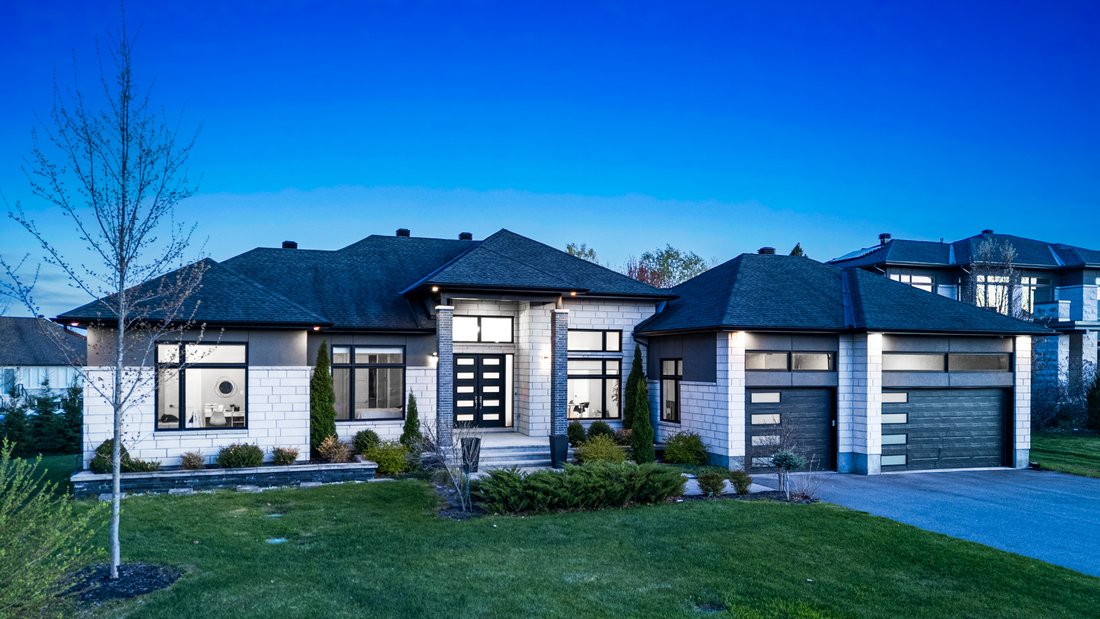 House in Ottawa, Ontario, Canada 1 - 17470002