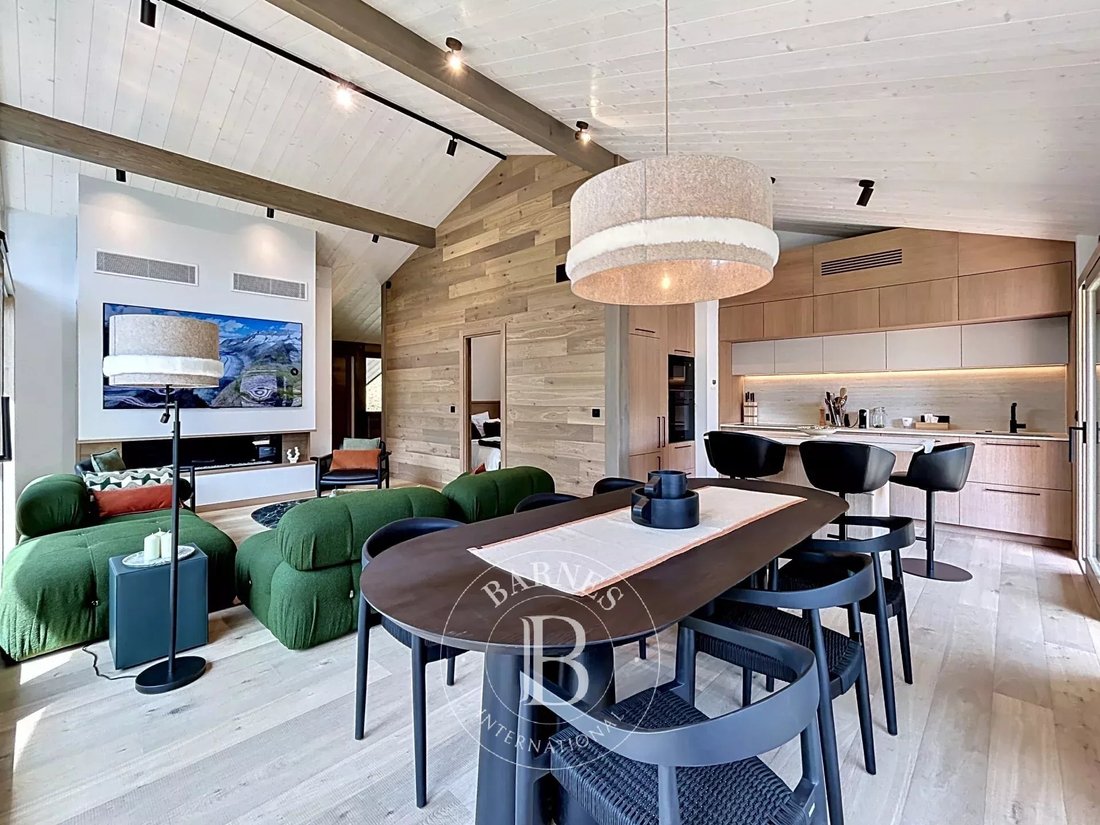 Chalet in Les Gets, Auvergne-Rhône-Alpes, France 4 - 17985996