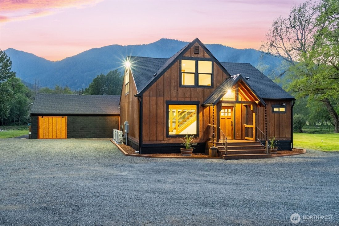 Packwood, Washington, United States 1 - 17986051