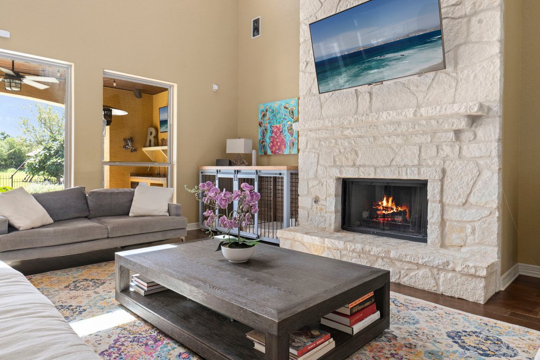 House in Helotes, Texas, United States 5 - 17986446