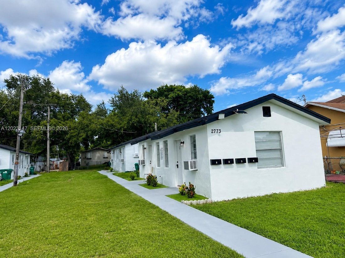 Miami, Florida, United States 1 - 17975080