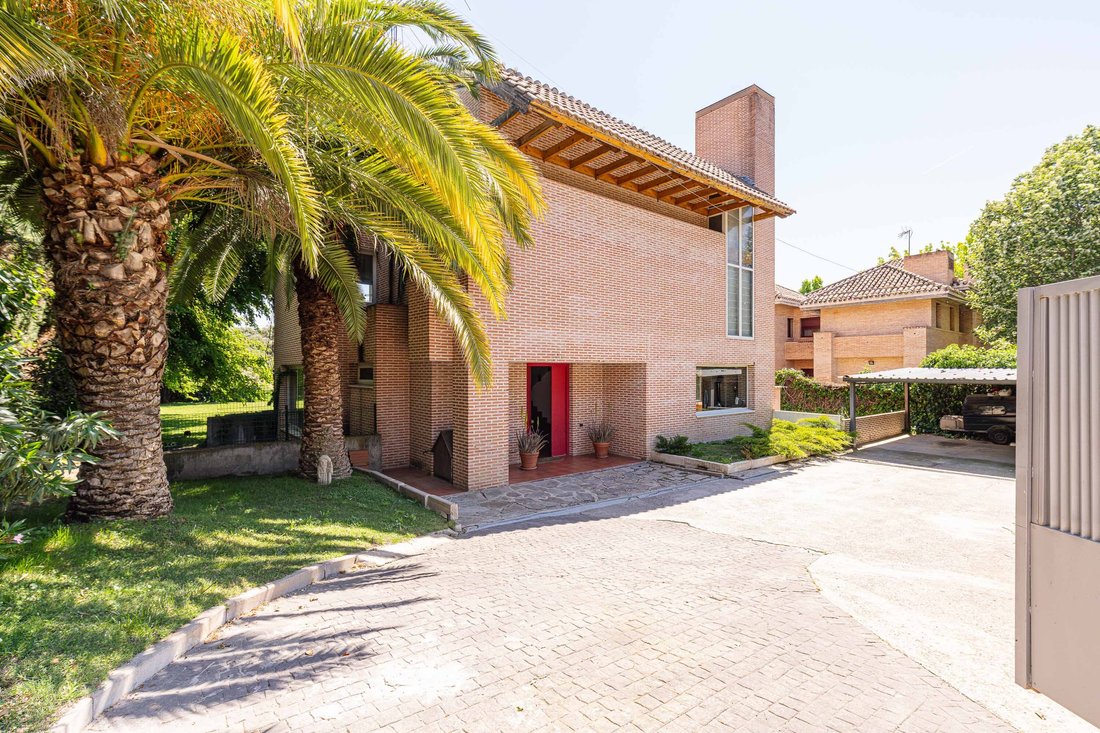 House in Majadahonda, Comunidad de Madrid, Spain 1 - 17989130
