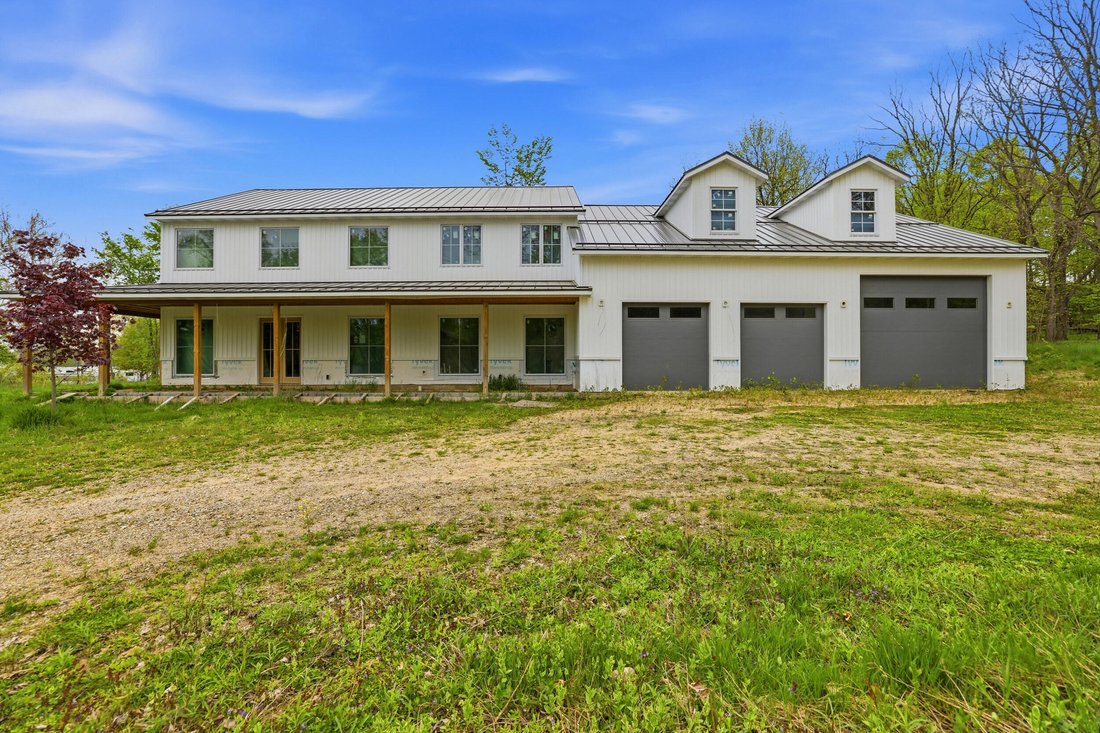 House in Grand Junction, Michigan, United States 1 - 17994977