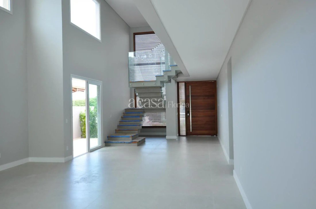 House in Florianópolis, State of Santa Catarina, Brazil 3 - 17986812