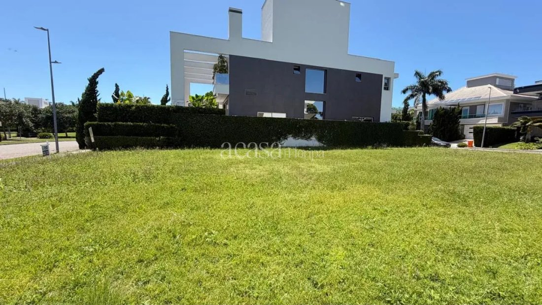 Land in Florianópolis, State of Santa Catarina, Brazil 2 - 17984235