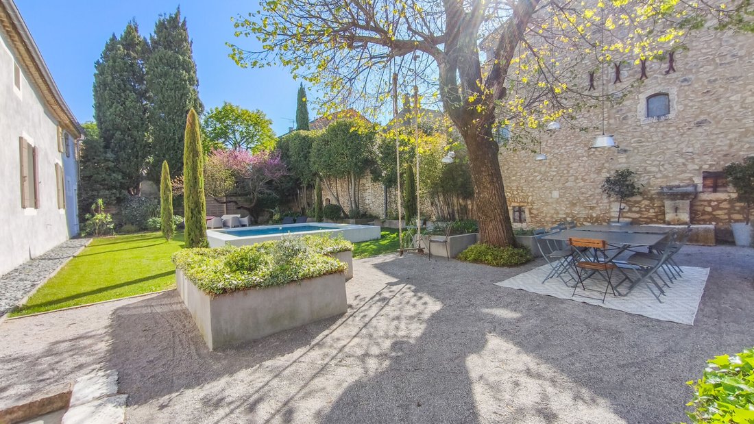 Villa in Uzès, Occitania, France 1 - 17993724