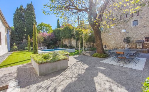 Villa en Uzès, Occitania, Francia 1