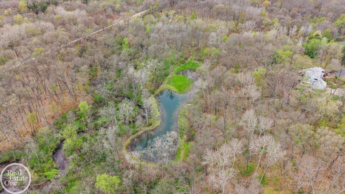 Land in Rochester Hills, Michigan, United States 2 - 17995532