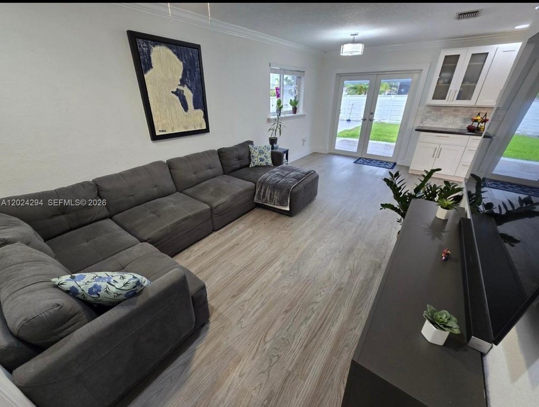House in Miami, Florida, United States 4 - 17994376