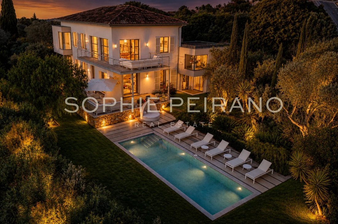 Villa in Cannes, Provence-Alpes-Côte d'Azur, France 1 - 15486864