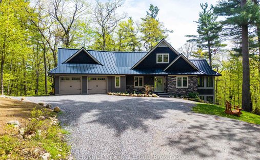 House in Port Carling, Ontario, Canada 1