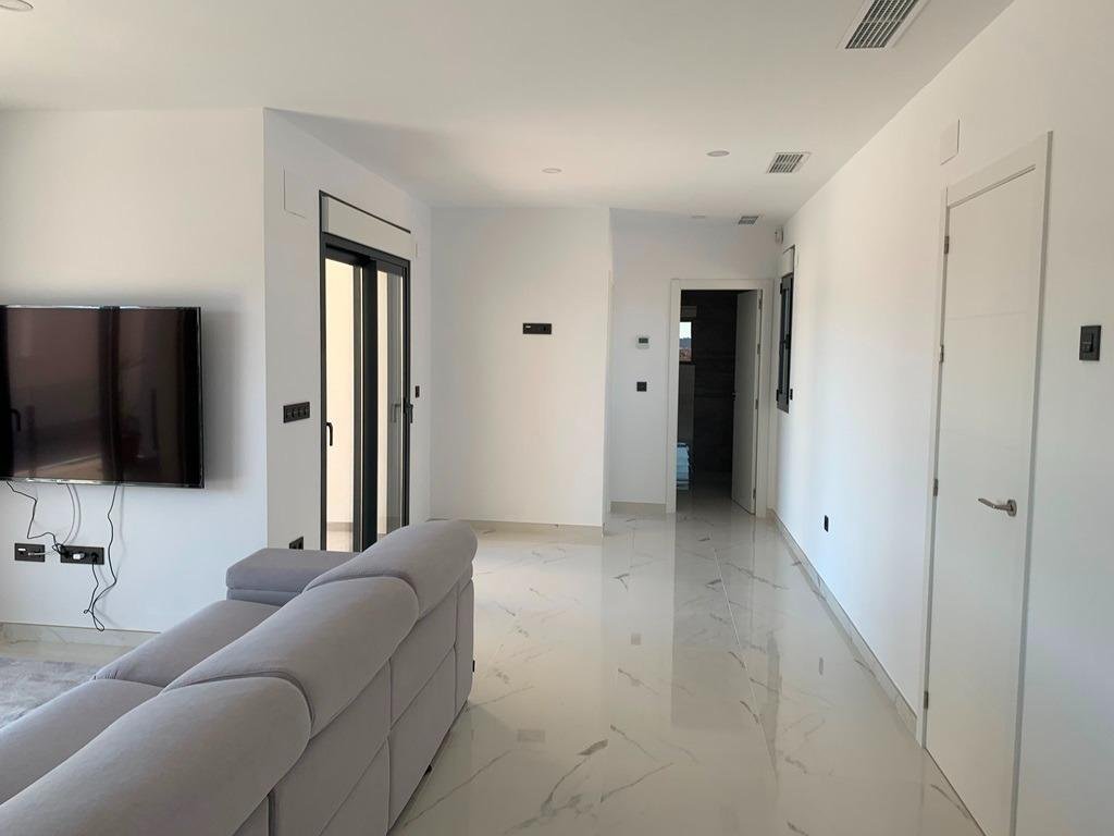 Villa in el Pinos / Pinoso, Valencian Community, Spain 4 - 17995115