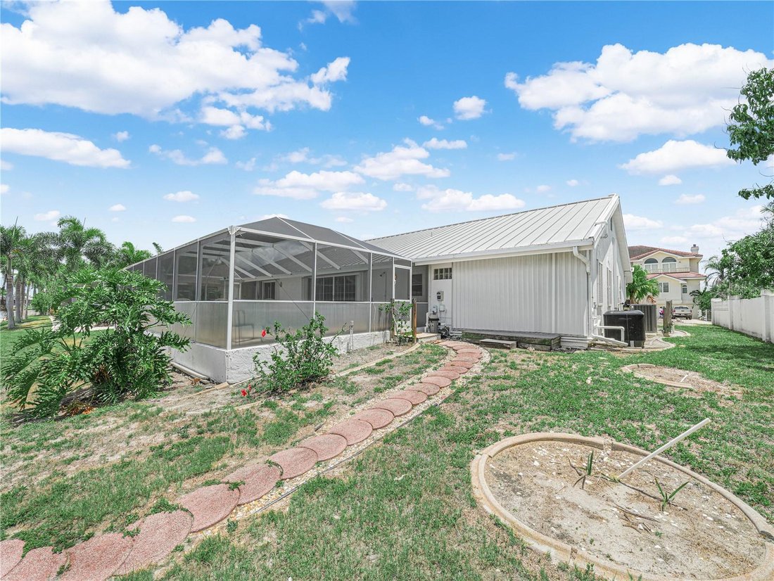 House in Port Charlotte, Florida, United States 3 - 17987728