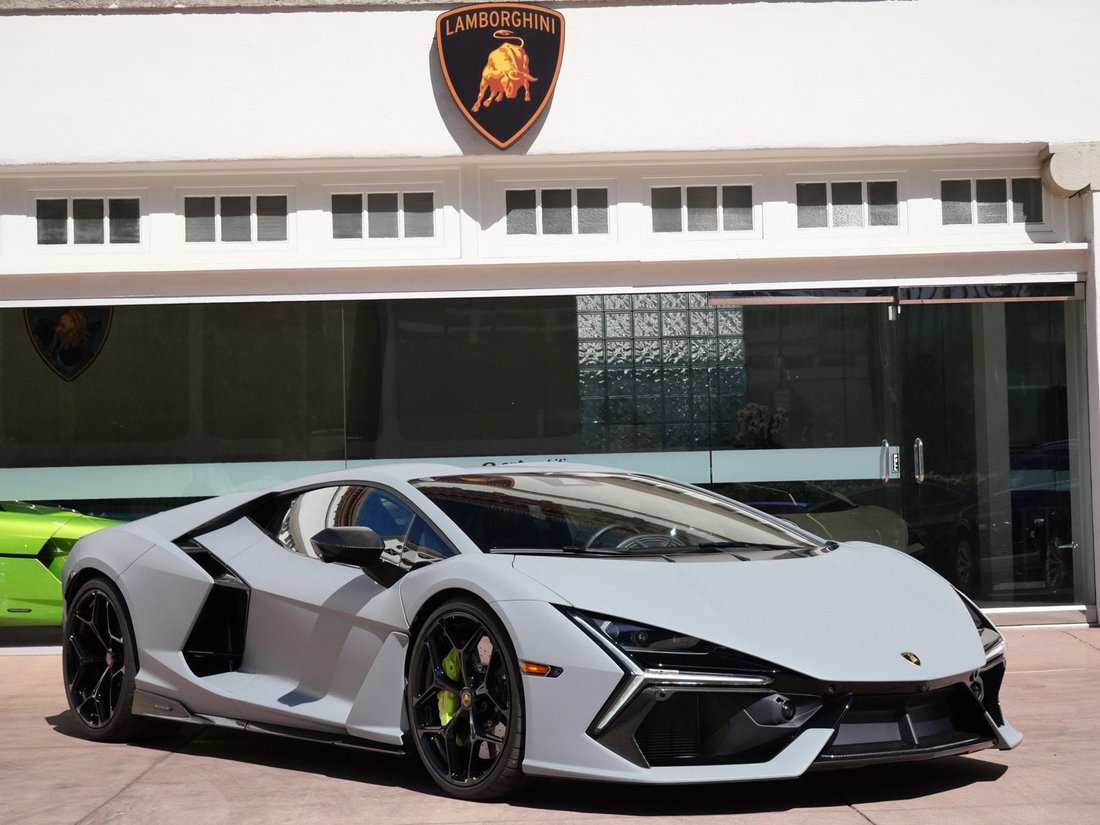 Coupe in Beverly Hills, CA, United States 1 - 17991815
