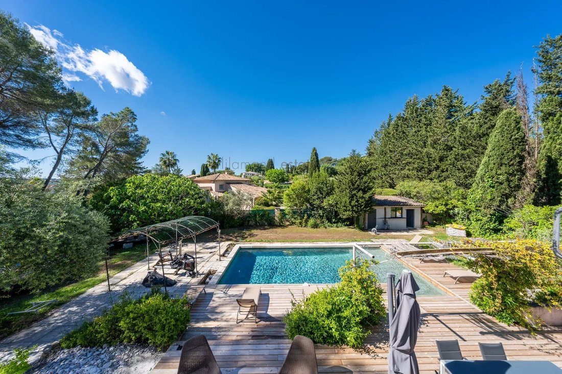 House in Mougins, Provence-Alpes-Côte d'Azur, France 3 - 17985796