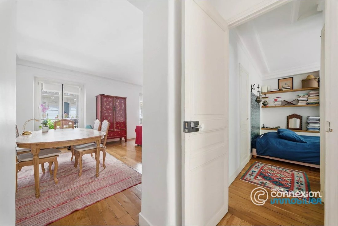 Apartment in Saint Vincent de Paul-Lariboisière, Paris 10e Arrondissement, Paris 5 - 17993585