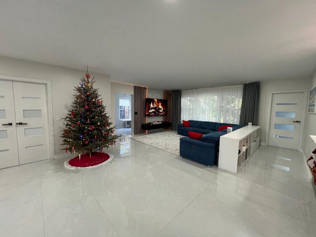 House in Hollywood, Florida, United States 5 - 16633282
