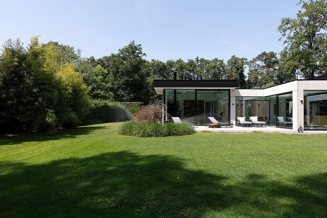Villa in Schoten, Flanders, Belgium 2 - 17991814