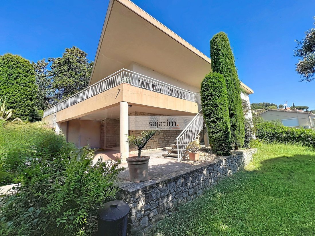 House in Six-Fours-les-Plages, Provence-Alpes-Côte d'Azur, France 1 - 17990418