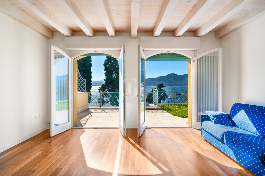 Apartment in Torri del Benaco, Veneto, Italy 1 - 17990995