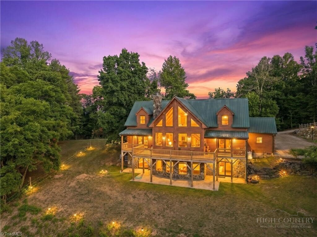 House in Moravian Falls, North Carolina, United States 1 - 17988129