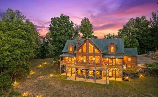 House in Moravian Falls, North Carolina, United States 1