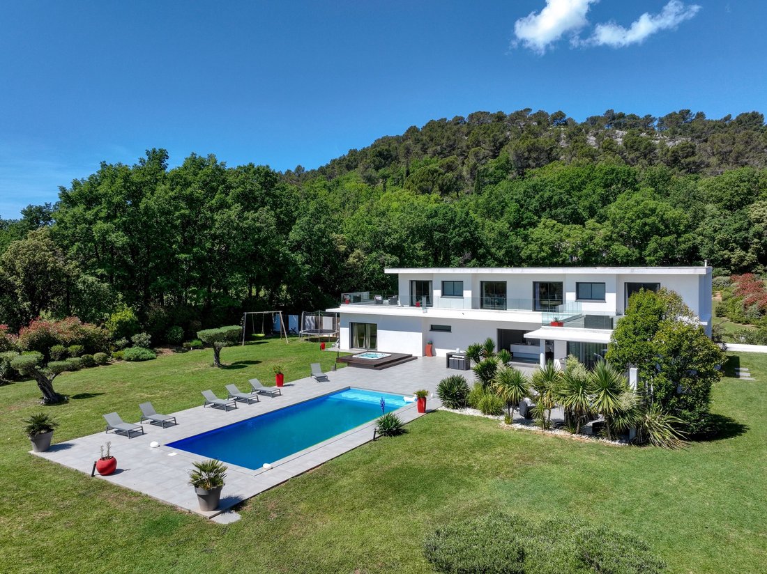 House in Le Tholonet, Provence-Alpes-Côte d'Azur, France 2 - 17994131