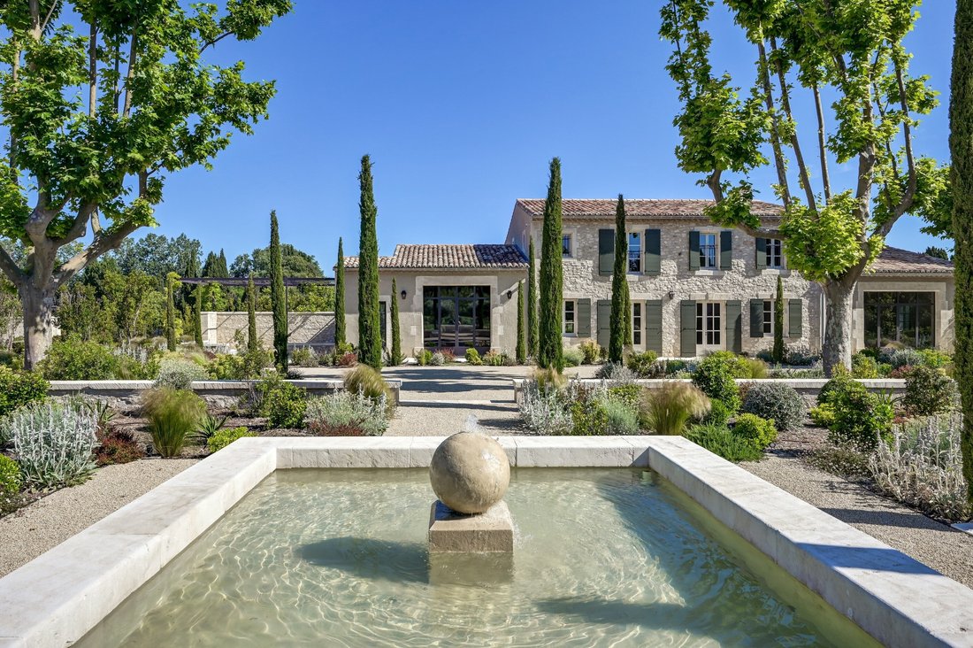 Casa a Eygalières, Provenza-Alpi-Costa Azzurra, Francia 2 - 17447262