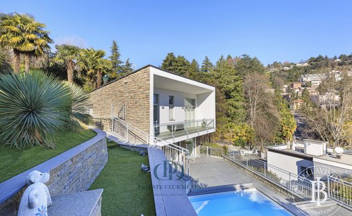 Villa in Historic Center, Como, Lombardy 1