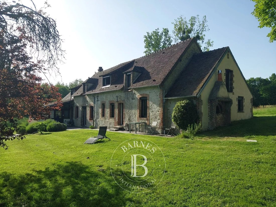 Estate in Mortagne-au-Perche, Normandy, France 1 - 16746299