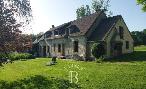 Estate in Mortagne-au-Perche, Normandy, France 1