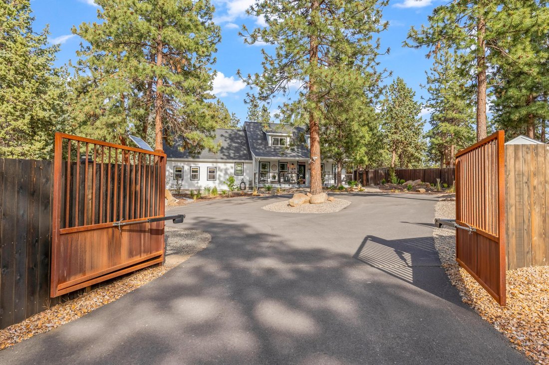 House in Sisters, Oregon, United States 4 - 17987228