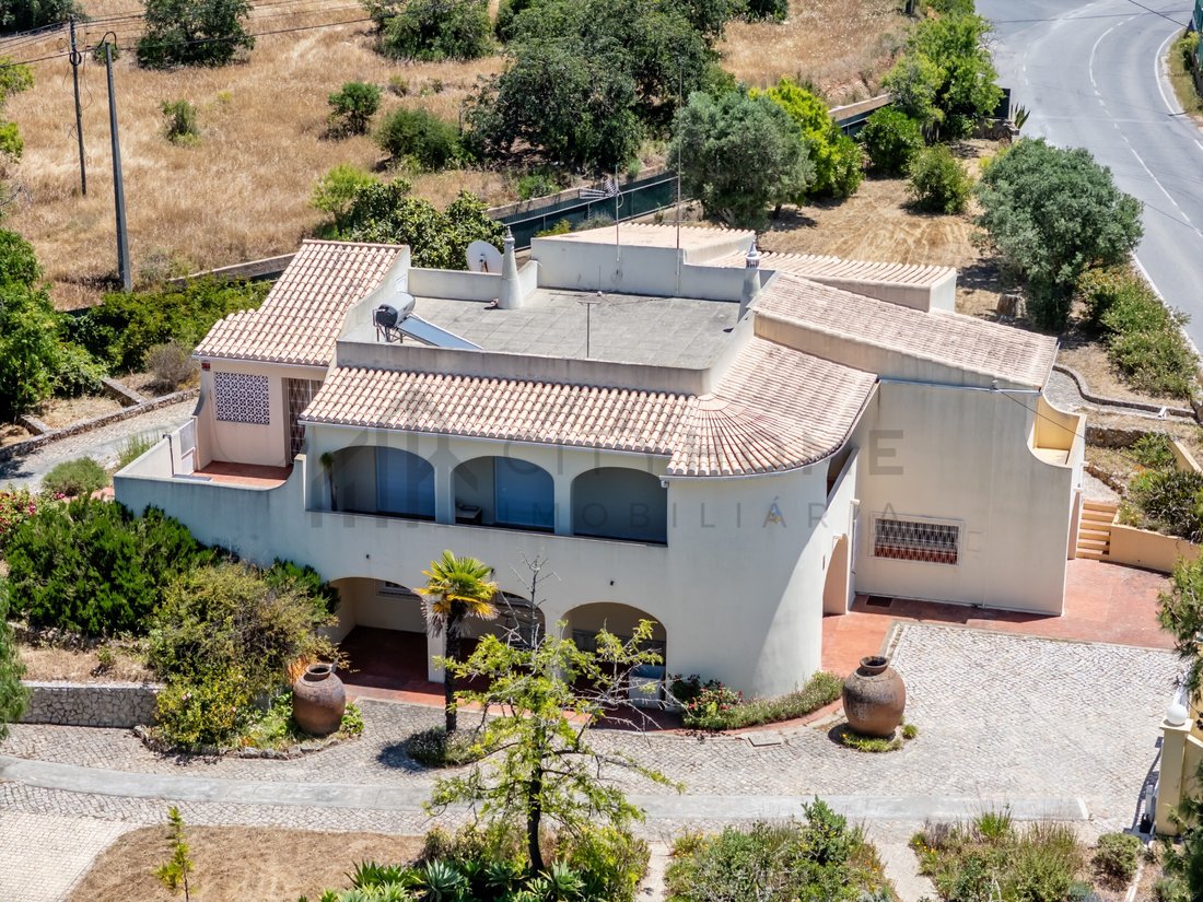 House in Lagoa e Carvoeiro, Algarve, Portugal 2 - 17745443