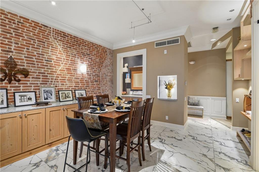 Condo in New Orleans, Louisiana, United States 2 - 17988274