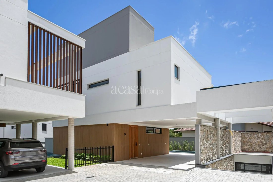 Condo in Florianópolis, State of Santa Catarina, Brazil 1 - 17984160